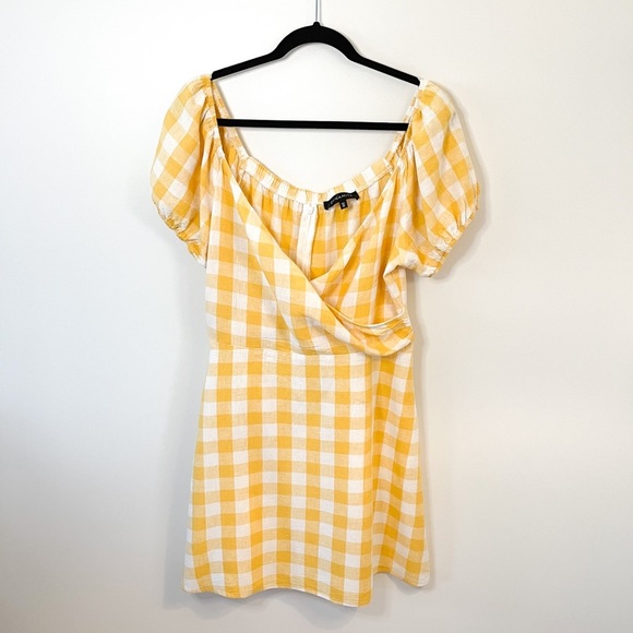 Dynamite Yellow Gingham Puff Sleeve Wrap Dress Size Large - Picture 4 of 8